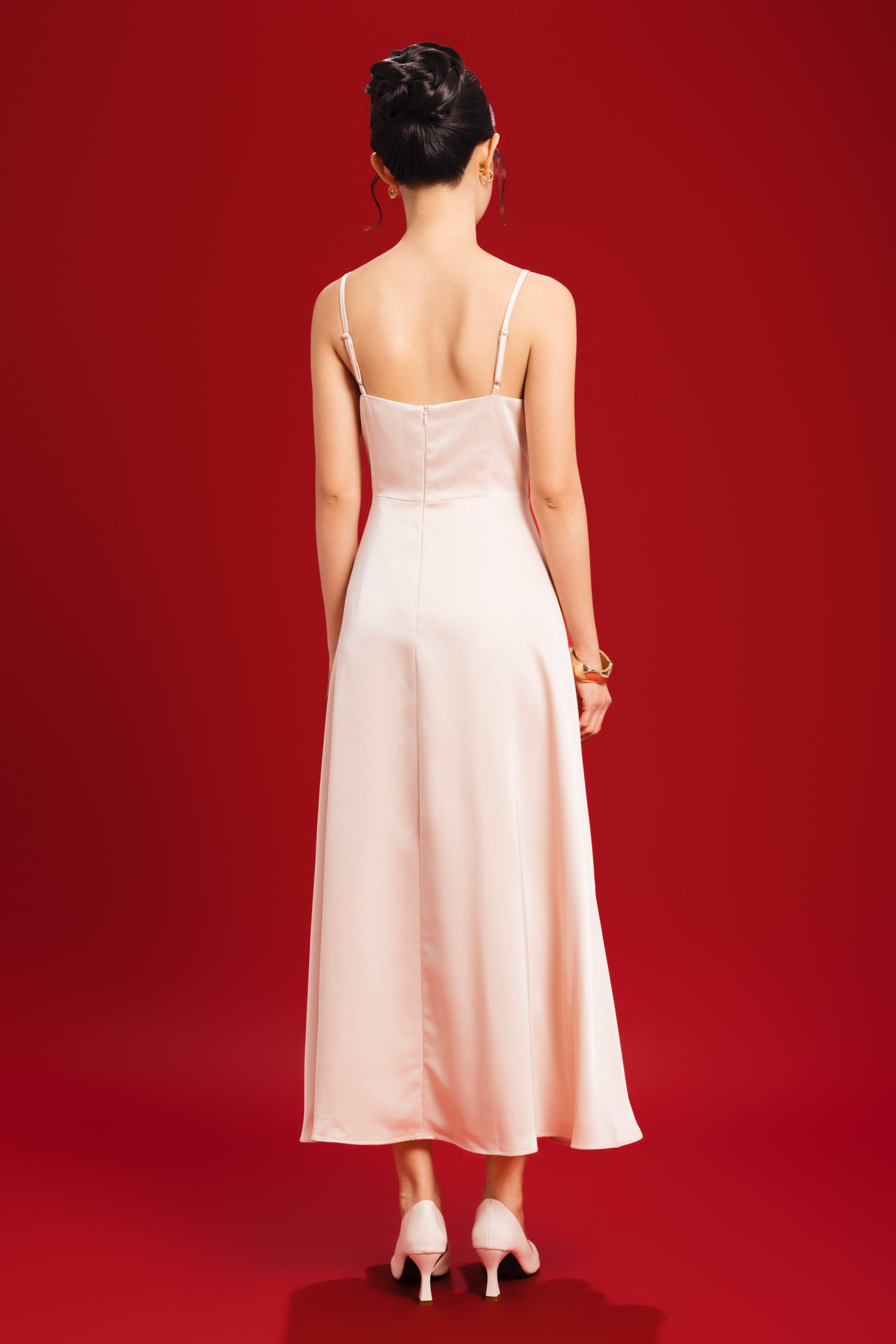 Opulence V-neck Padded Satin Dress in Ballet Pink