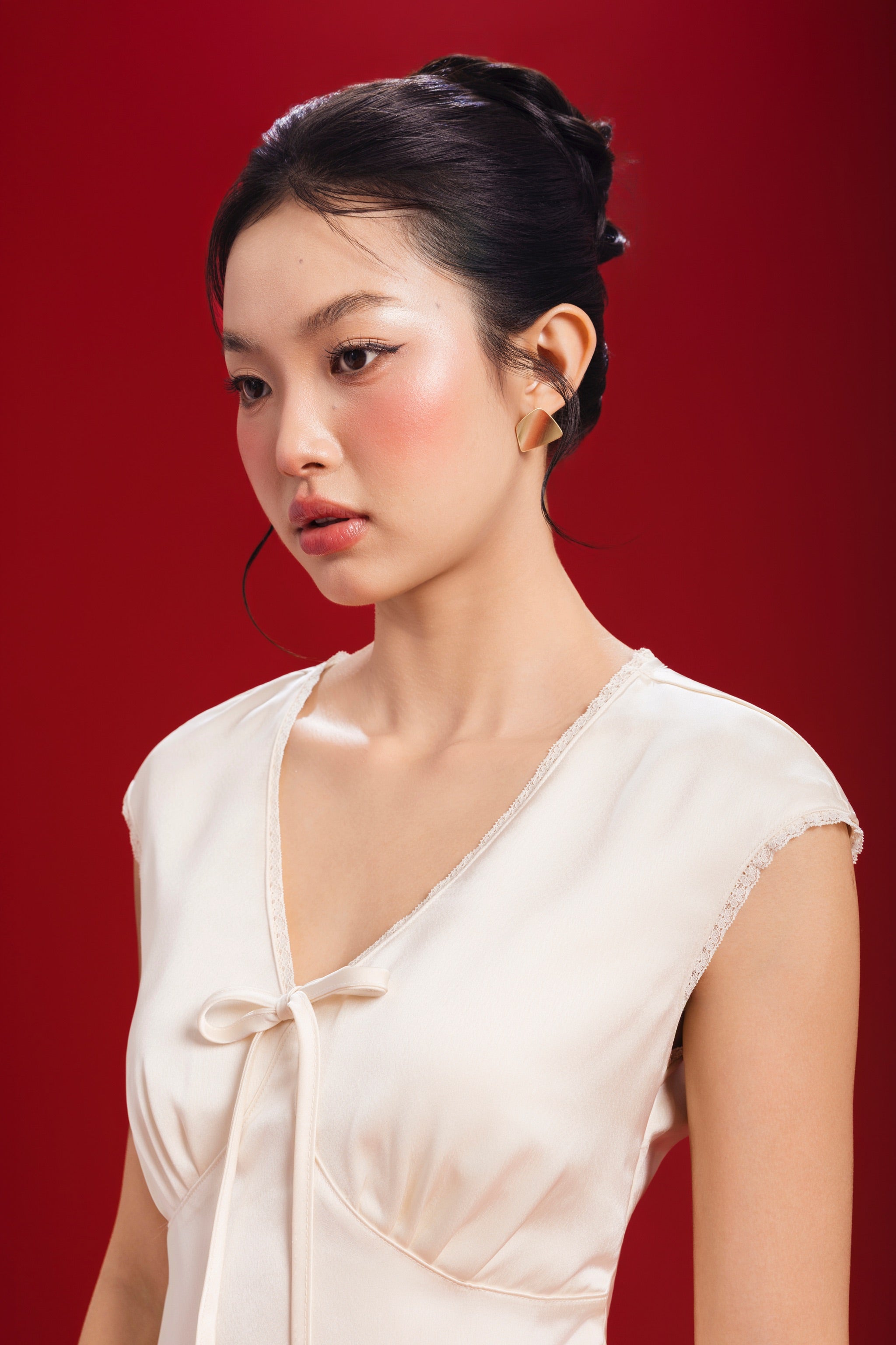 [BUNDLE SET] Favoured Lace Trim V-neck Padded Satin Top & Allure Satin Maxi Flare Skirt in Champagne