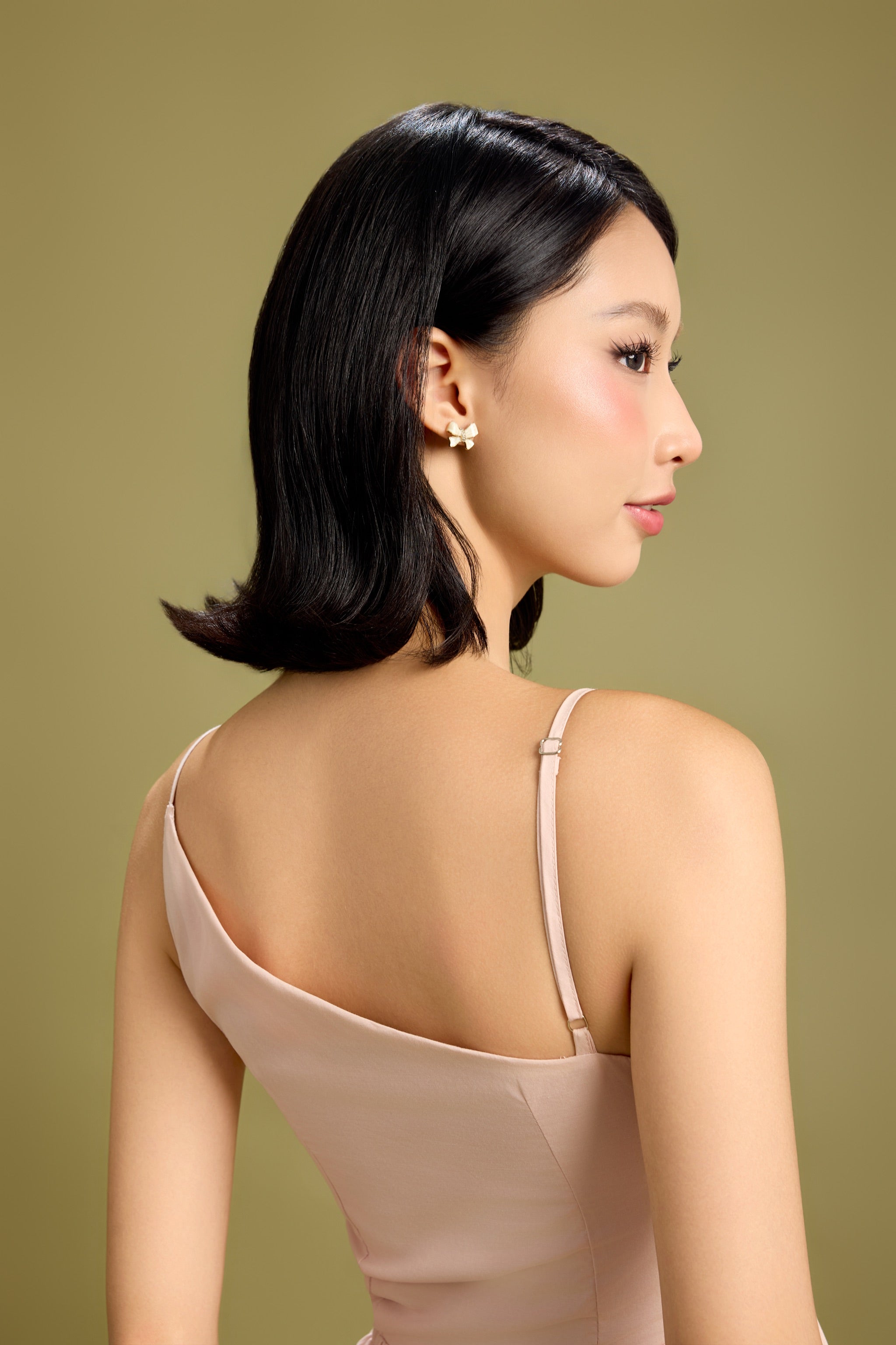 Upside Asymmetrical Cut-out Padded Dress in Crepe Pink