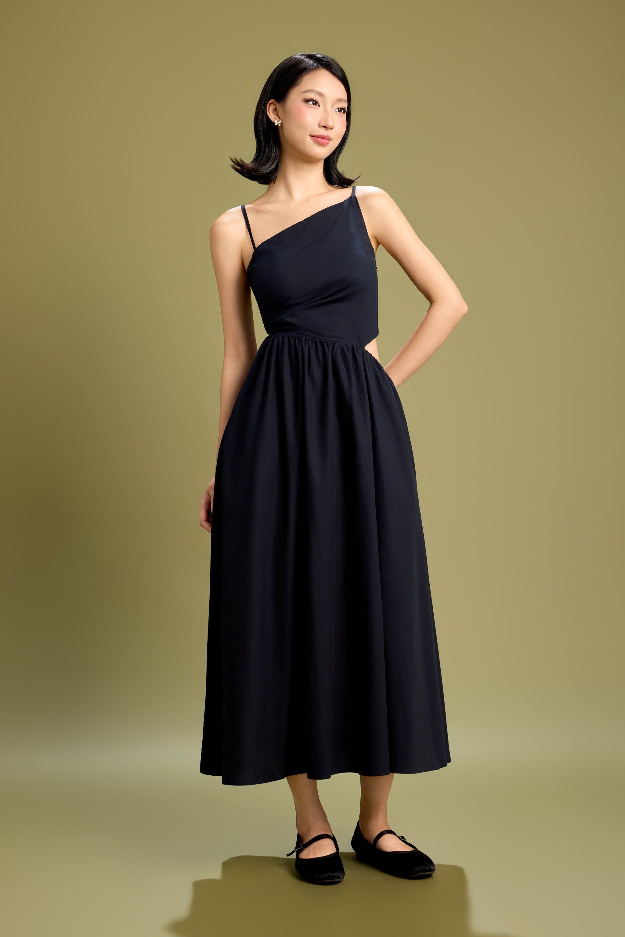 Upside Asymmetrical Cut-out Padded Dress in Navy