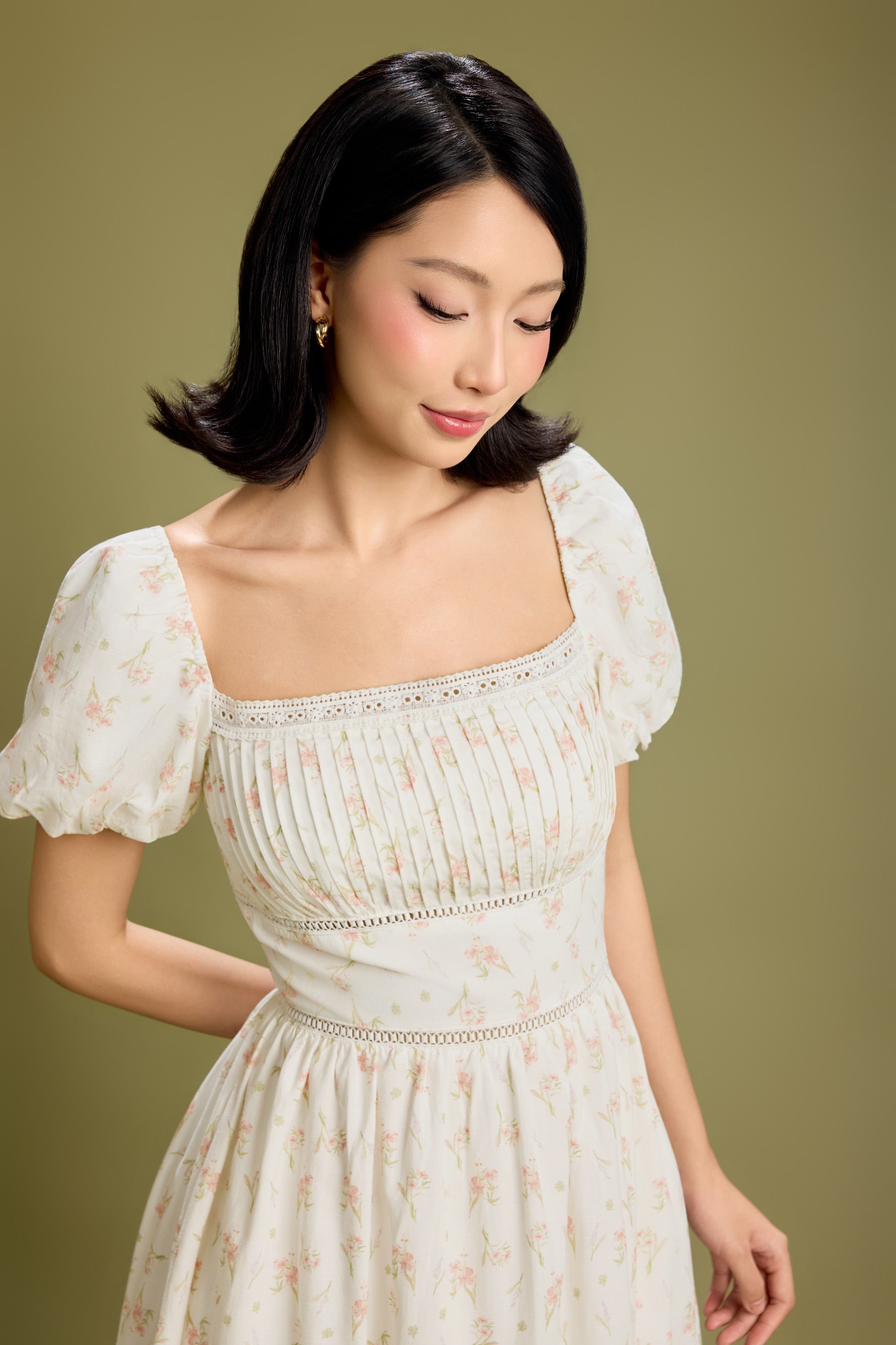 Ever After Pleated Puff Sleeve Maxi Dress in Lucky Bloom (Cream)