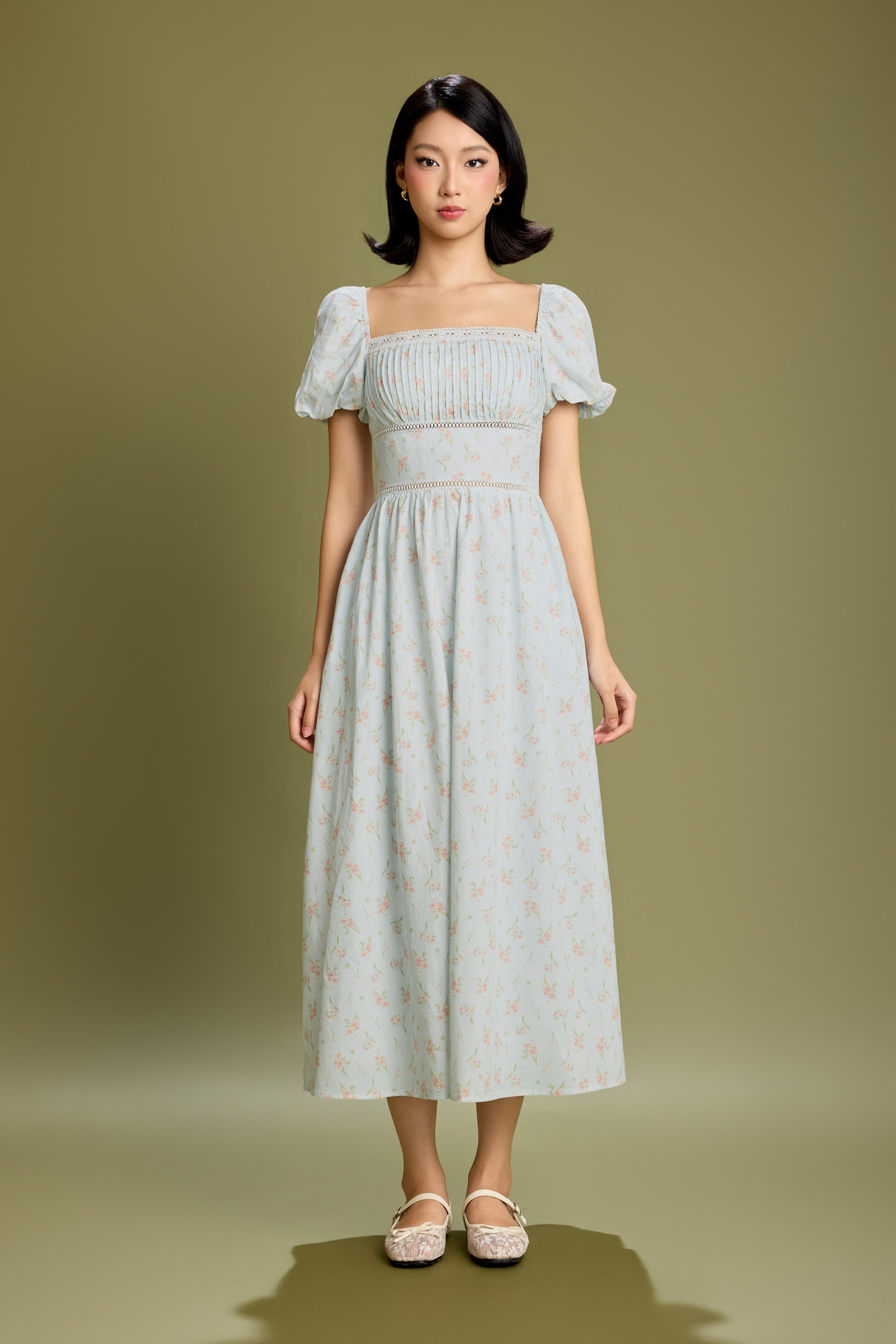 Ever After Pleated Puff Sleeve Maxi Padded Dress in Lucky Bloom (Blue)