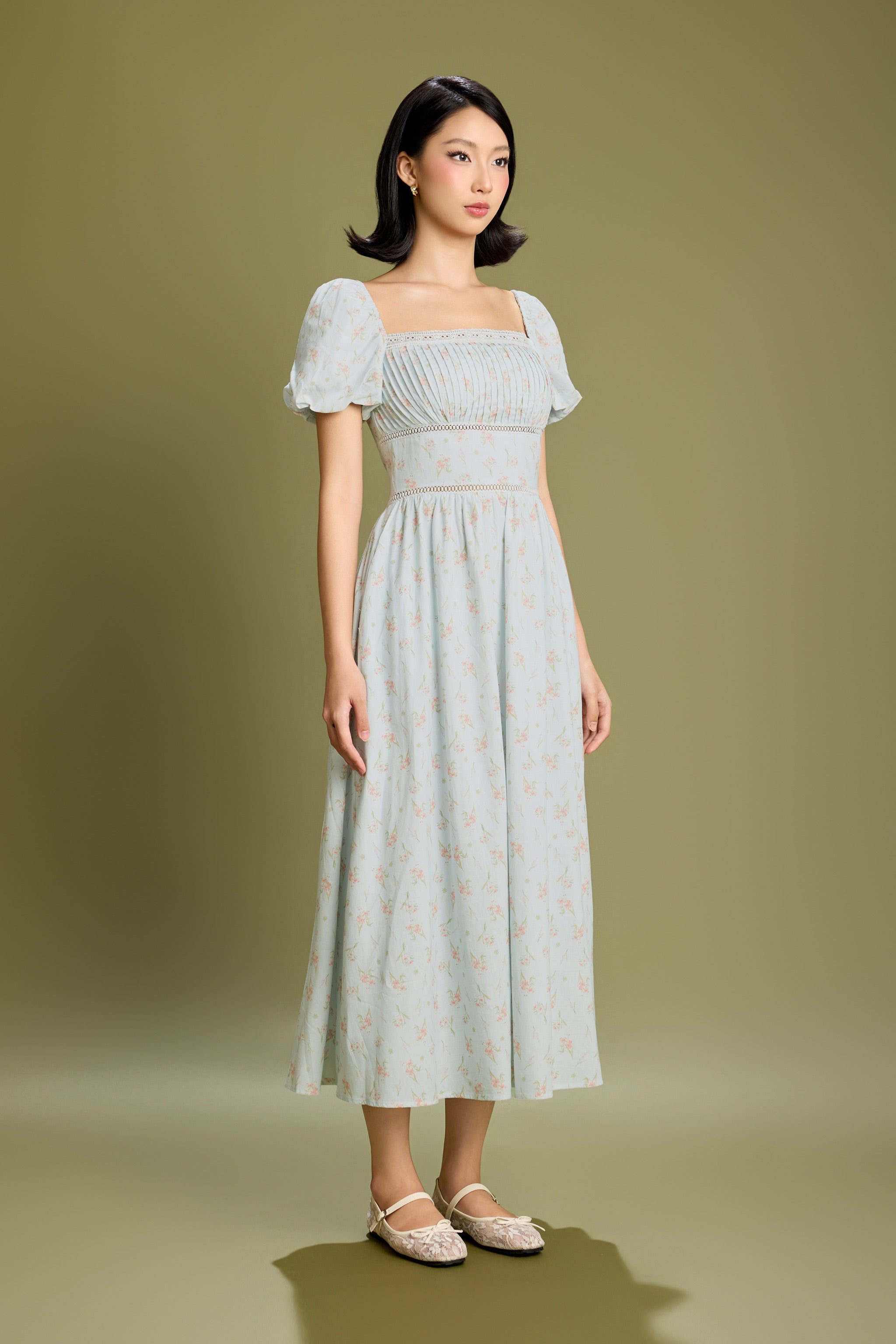 Ever After Pleated Puff Sleeve Maxi Padded Dress in Lucky Bloom (Blue)