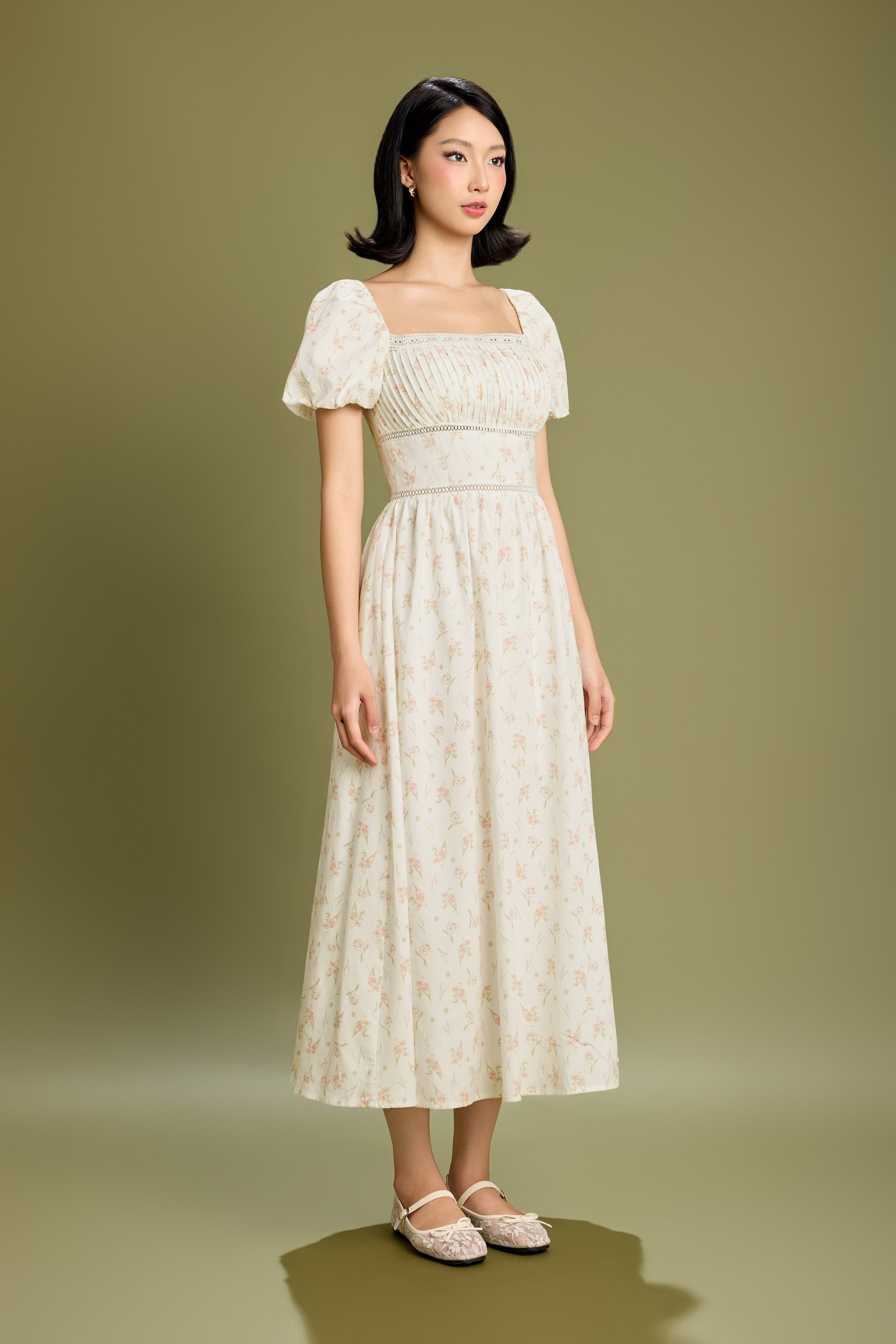 Ever After Pleated Puff Sleeve Maxi Dress in Lucky Bloom (Cream)